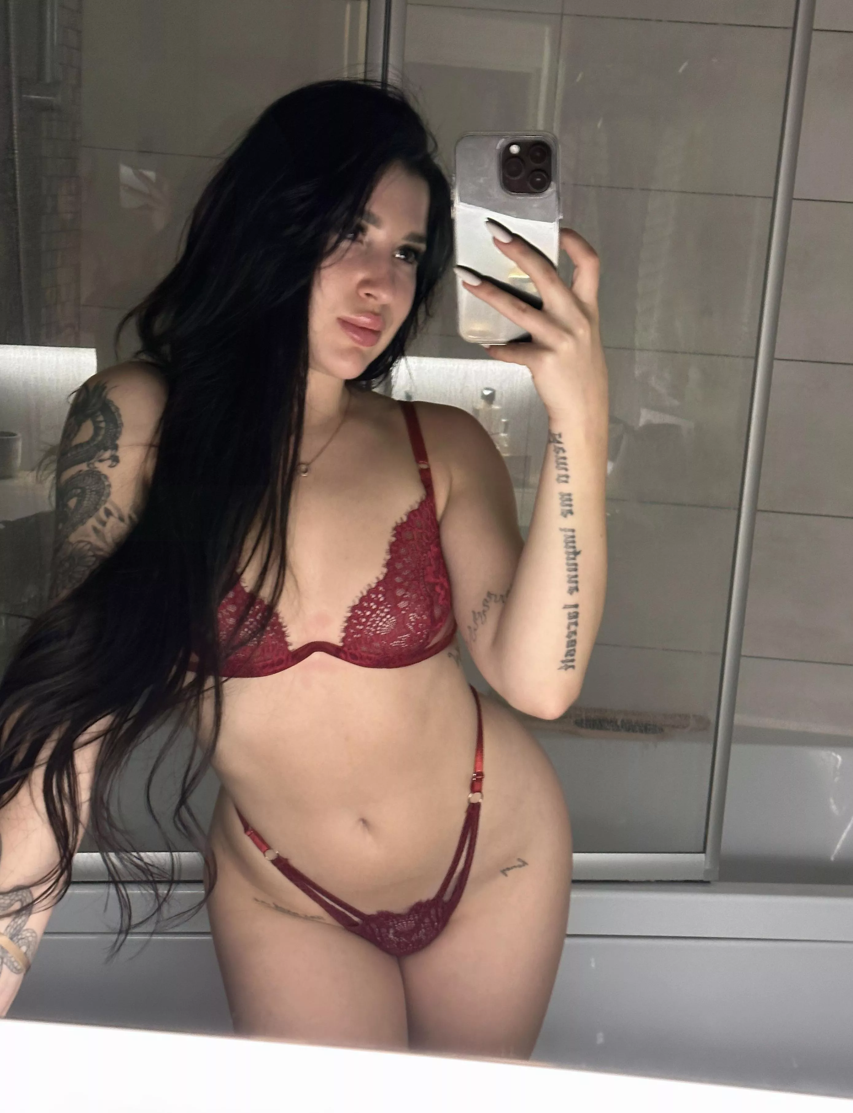 Guess my favourite colour and ill send you a surprise posted by honeyaly