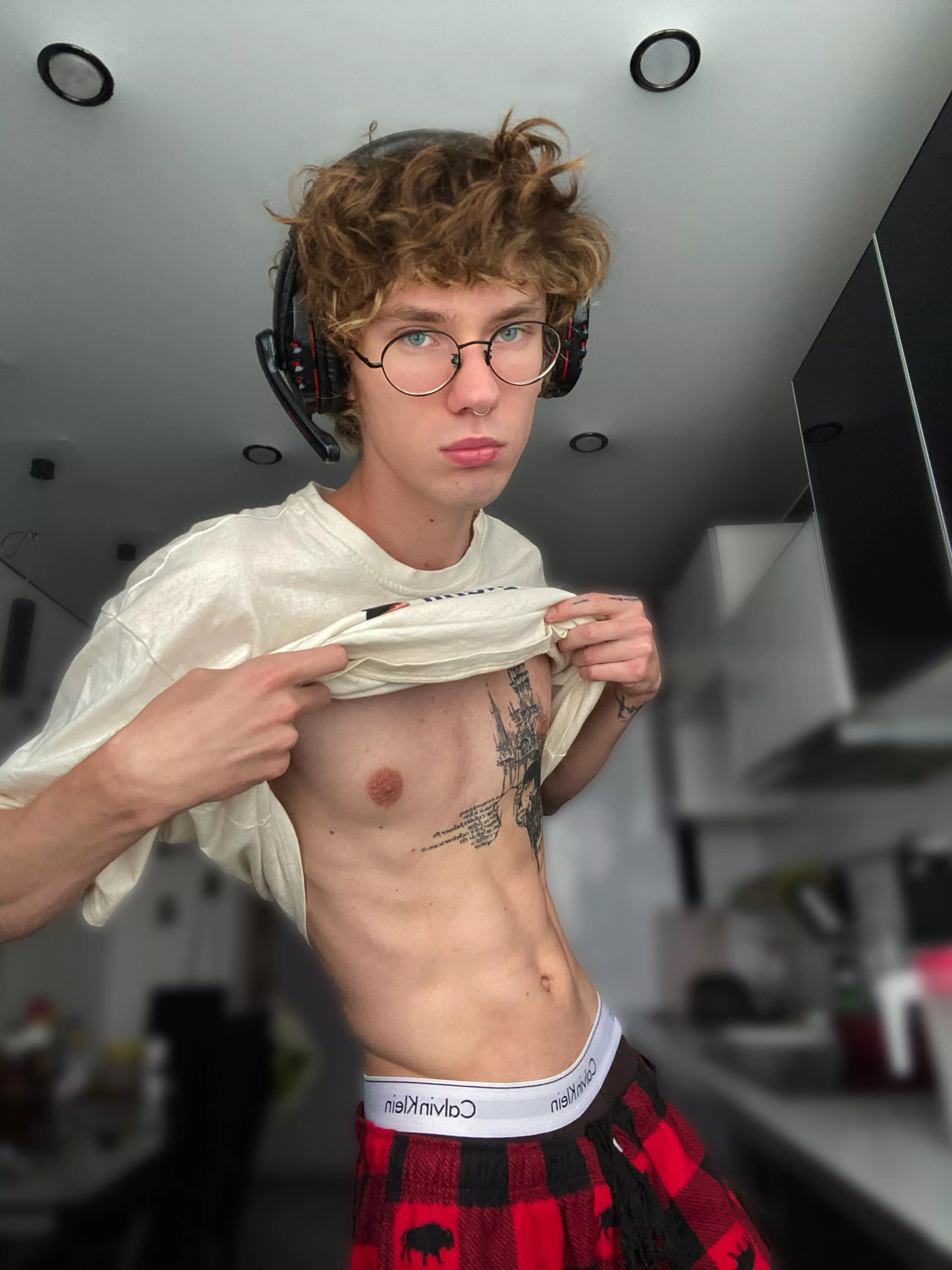 guys, please tell me, is it better to play on a computer or laptop, or maybe on a dick? posted by pepelnahoodie