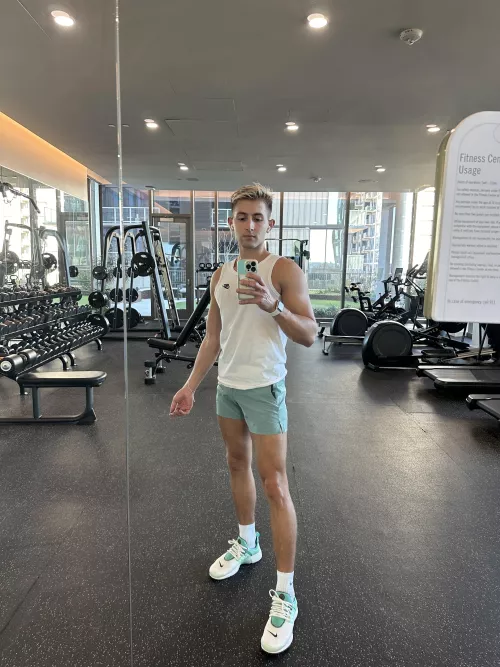 Happy leg day! by Valus_