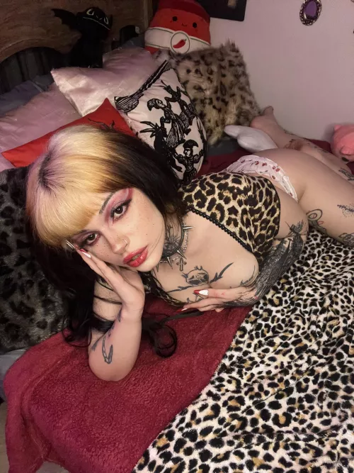 here's a reward for being a naughty boy by Mantasticles