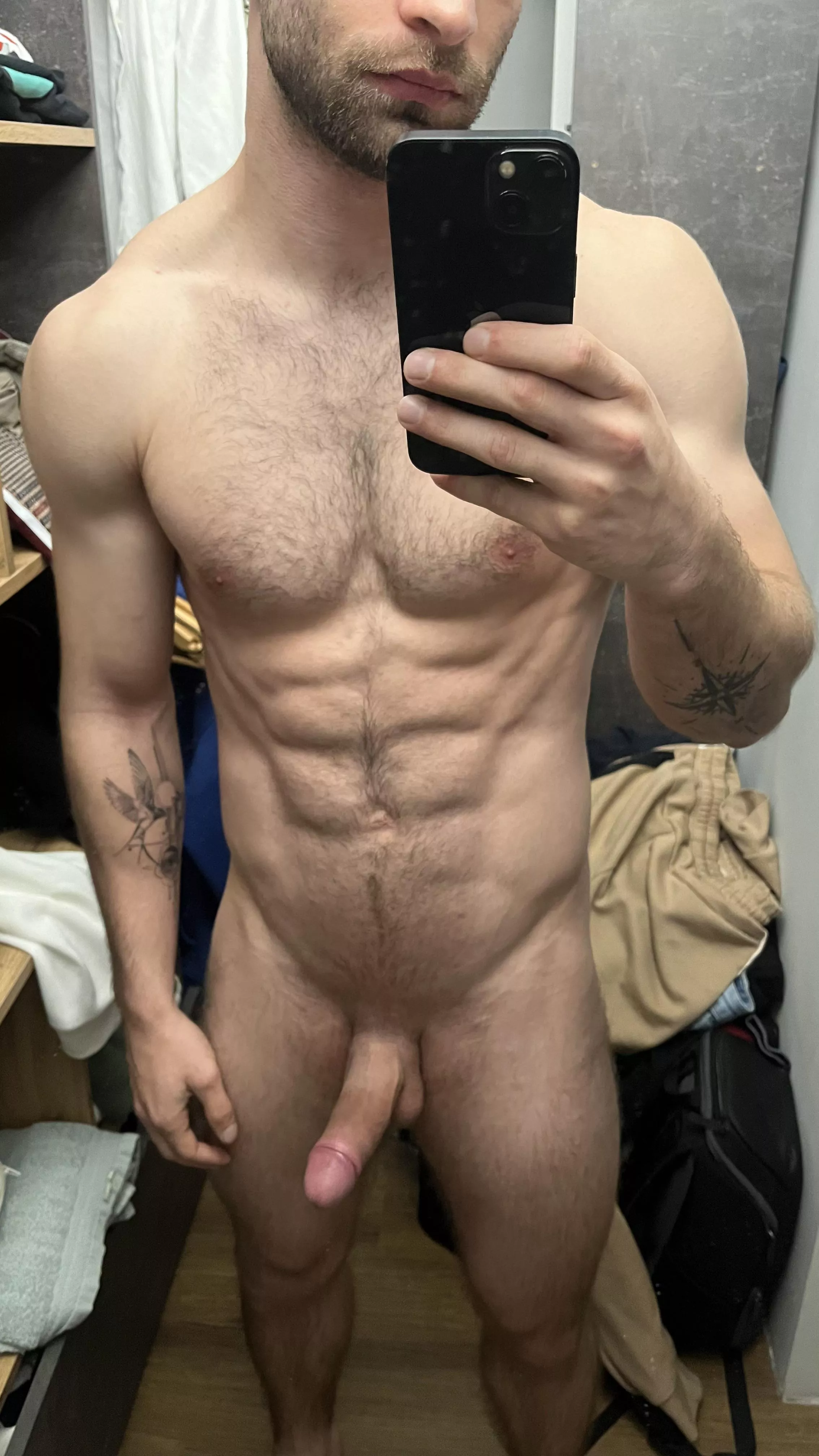 hey 👀 posted by Flashy-Ad3719