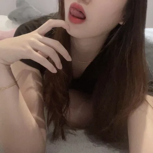 How I react to seeing something that is Big🤣 by nsnsnnshnsnsnsn