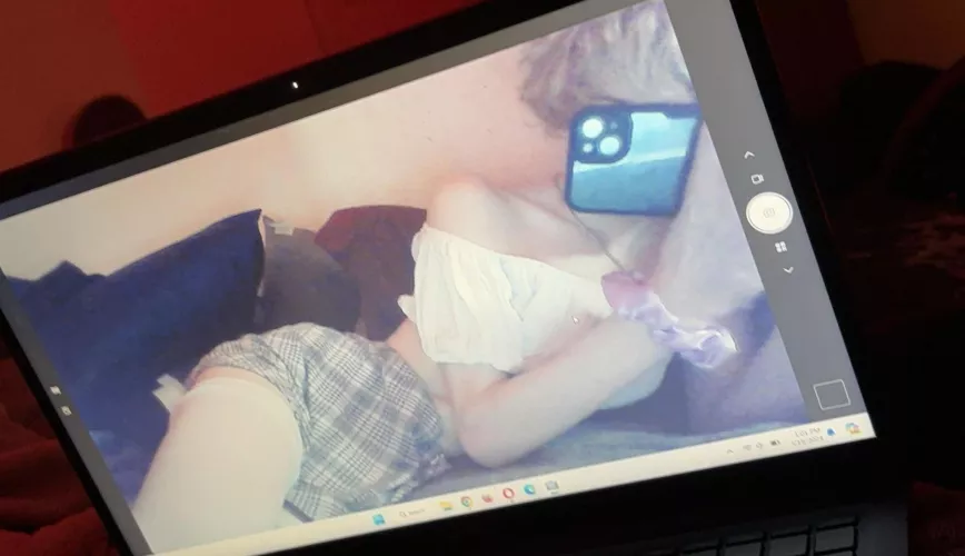 i woke up feeling super pretty :3 by Equivalent_Ad_7456