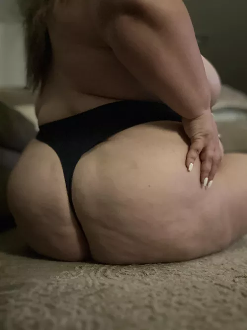 I’m not sleepy yet.  by tittsndclits