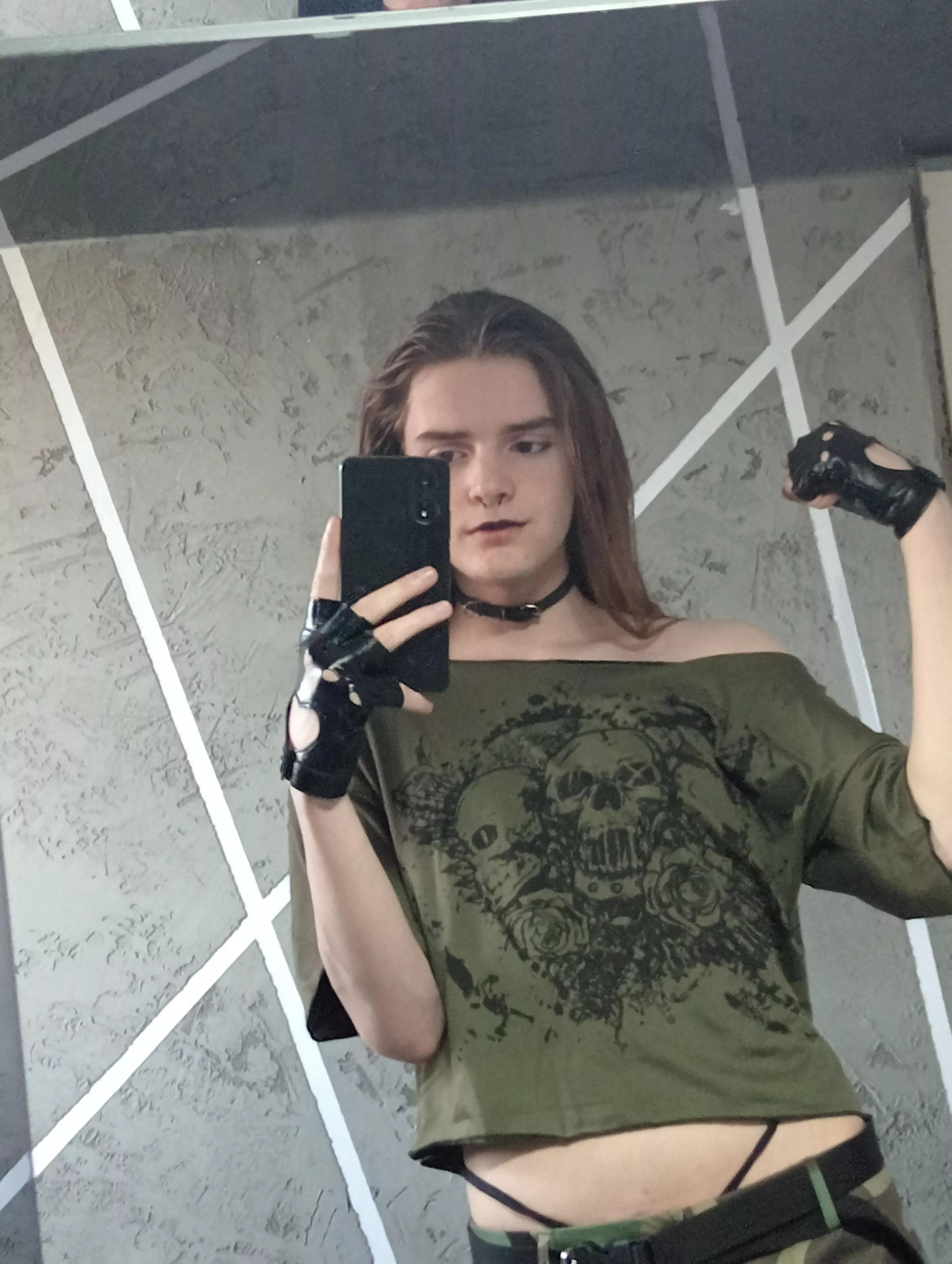 Im strong >:3 (no im not) posted by TimelyImprovement770