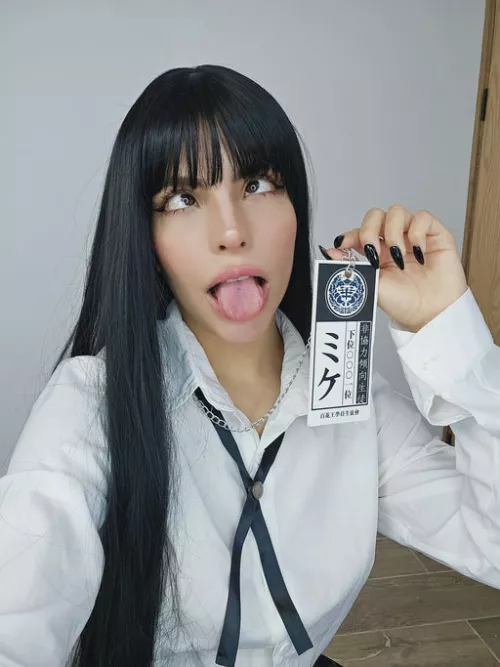 is it true that a girl like me is every man's dream? by newdayaccount2