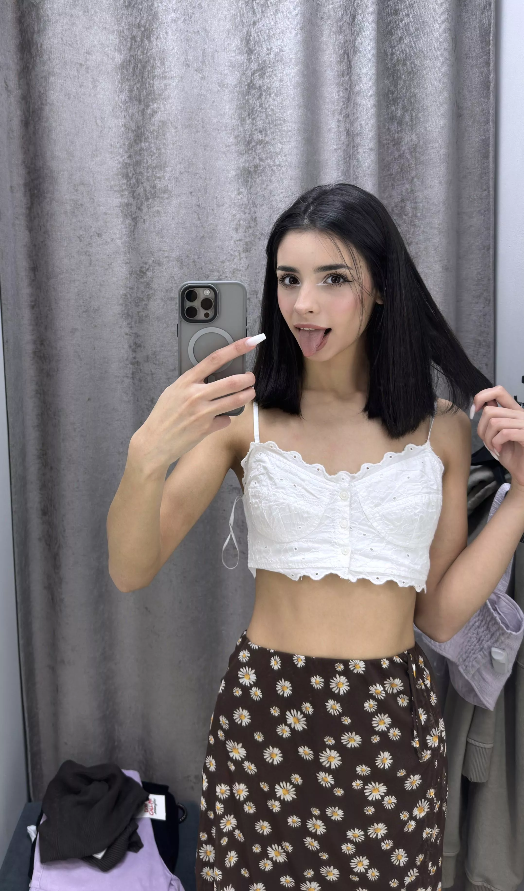 It's okay to peek posted by pluckilyriffle