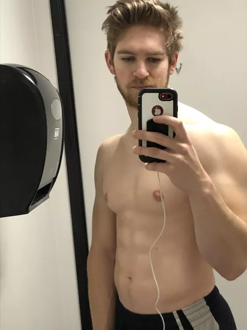 (M) This morning’s workout was 🔥 by HandierMans