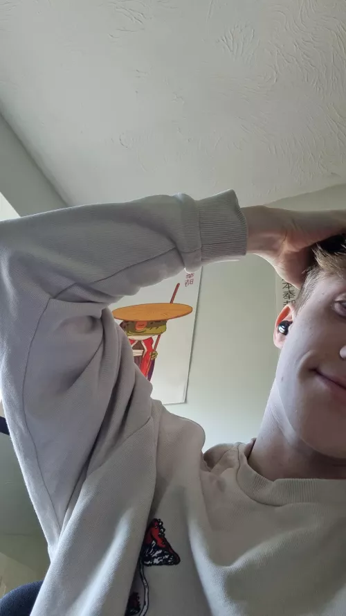 M22 UK Straight guy here bored af wondering if any gay bottoms or femboys wanna be friends and get to know each other if you're my age or younger hmu  by FormerClimate9266