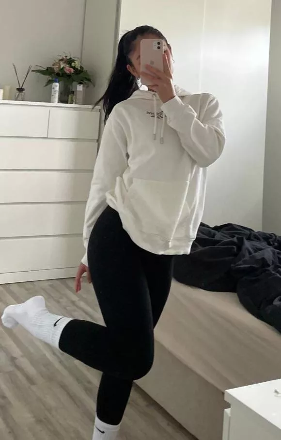 My way to ask you for a gym date 🍑🫶🏻 posted by Sad_Bat6485