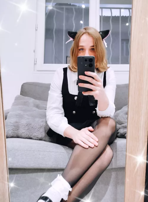 Nothing to see here, just a normal looking guy :3 by Humide_Chan