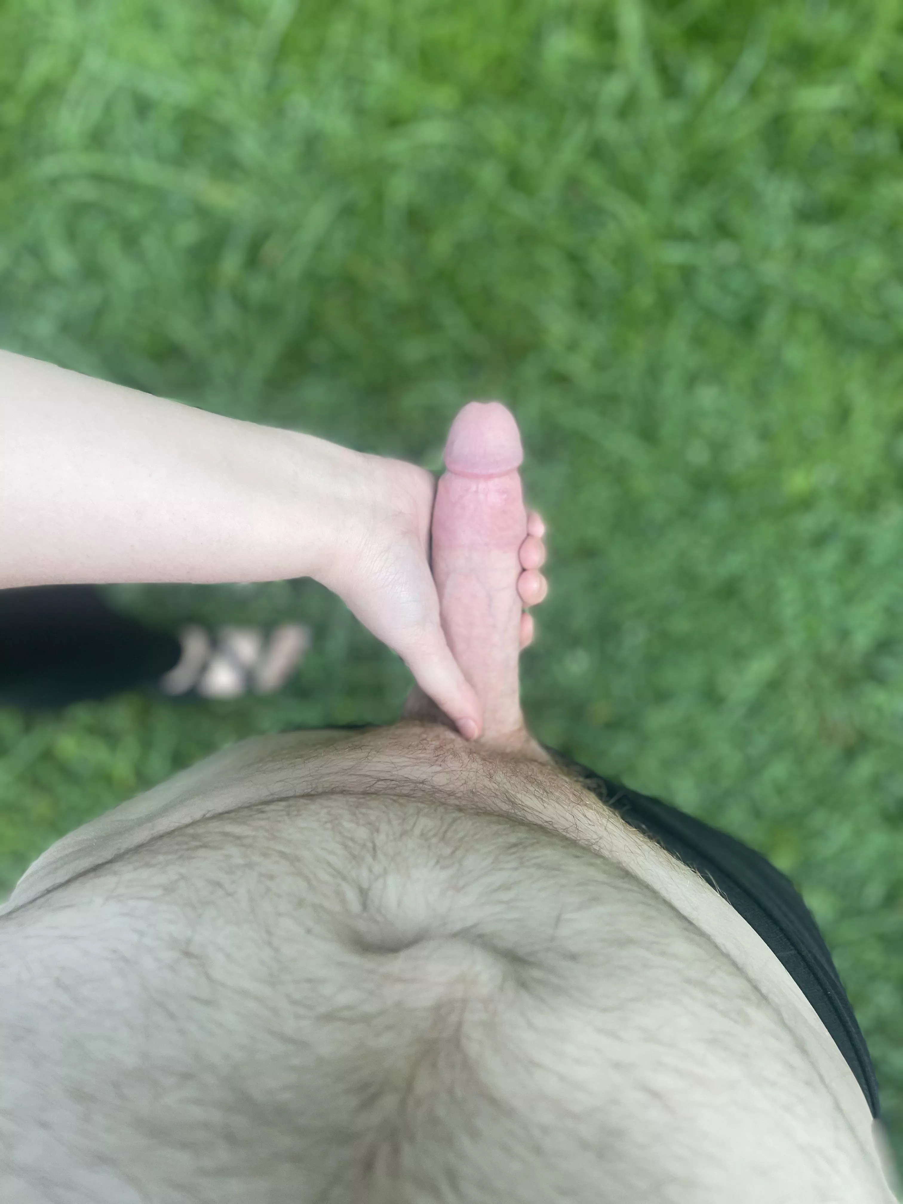 OMFG FINALLY one of my neighbors wanted to see more. YESSSSS.  posted by ClamChopzz