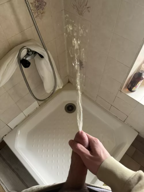 Pissing in the shower, whish I had someone to do that with by yanishuged1