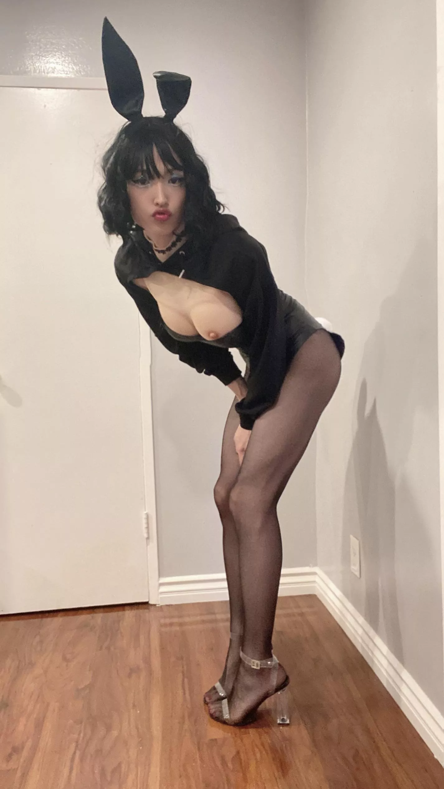 Sissy bunny at your service 👯‍♀️ posted by zaddyplsxoxo