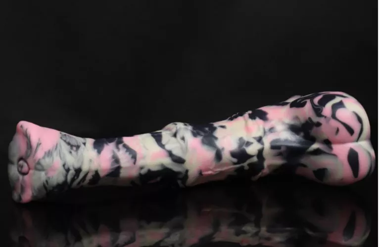 This zebra dick just wouldn’t stop talking to me by PepperLipChiliTongue