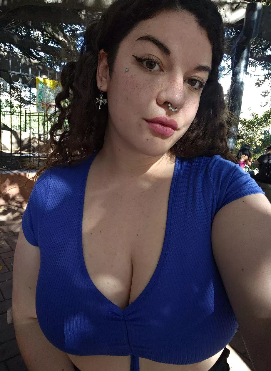 Today I wore my blue blouse. posted by Angelica__bomb