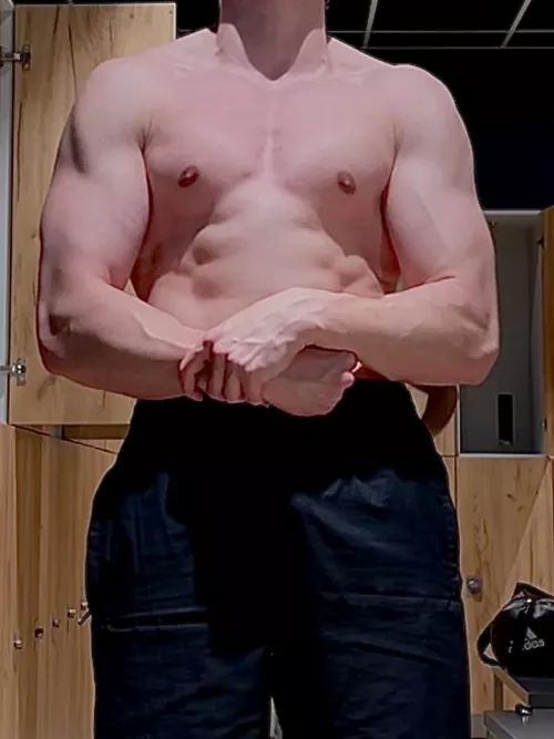 Went to the gym after a long break, am I lacking too much? by 808Lucas