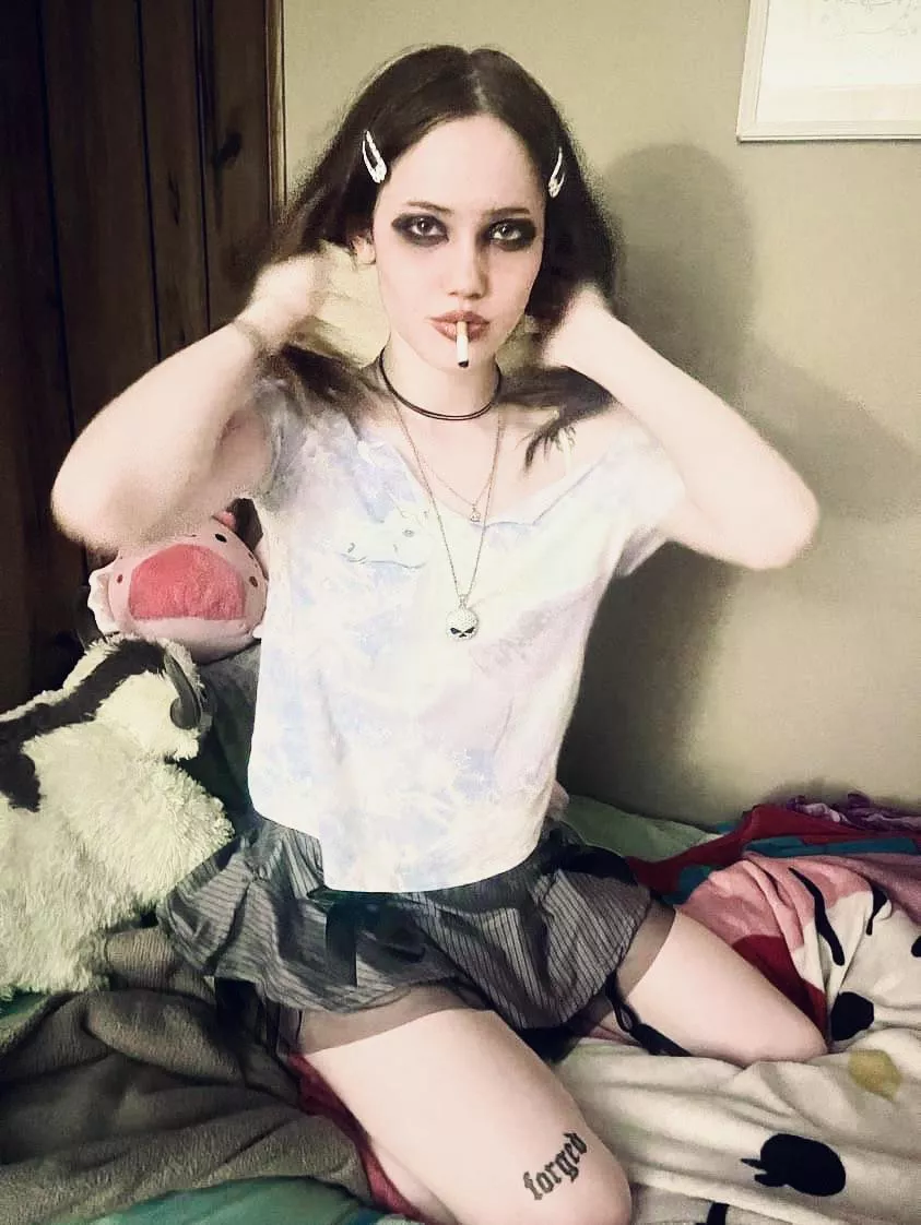 What cigs do u smoke?? posted by GrrlyRain