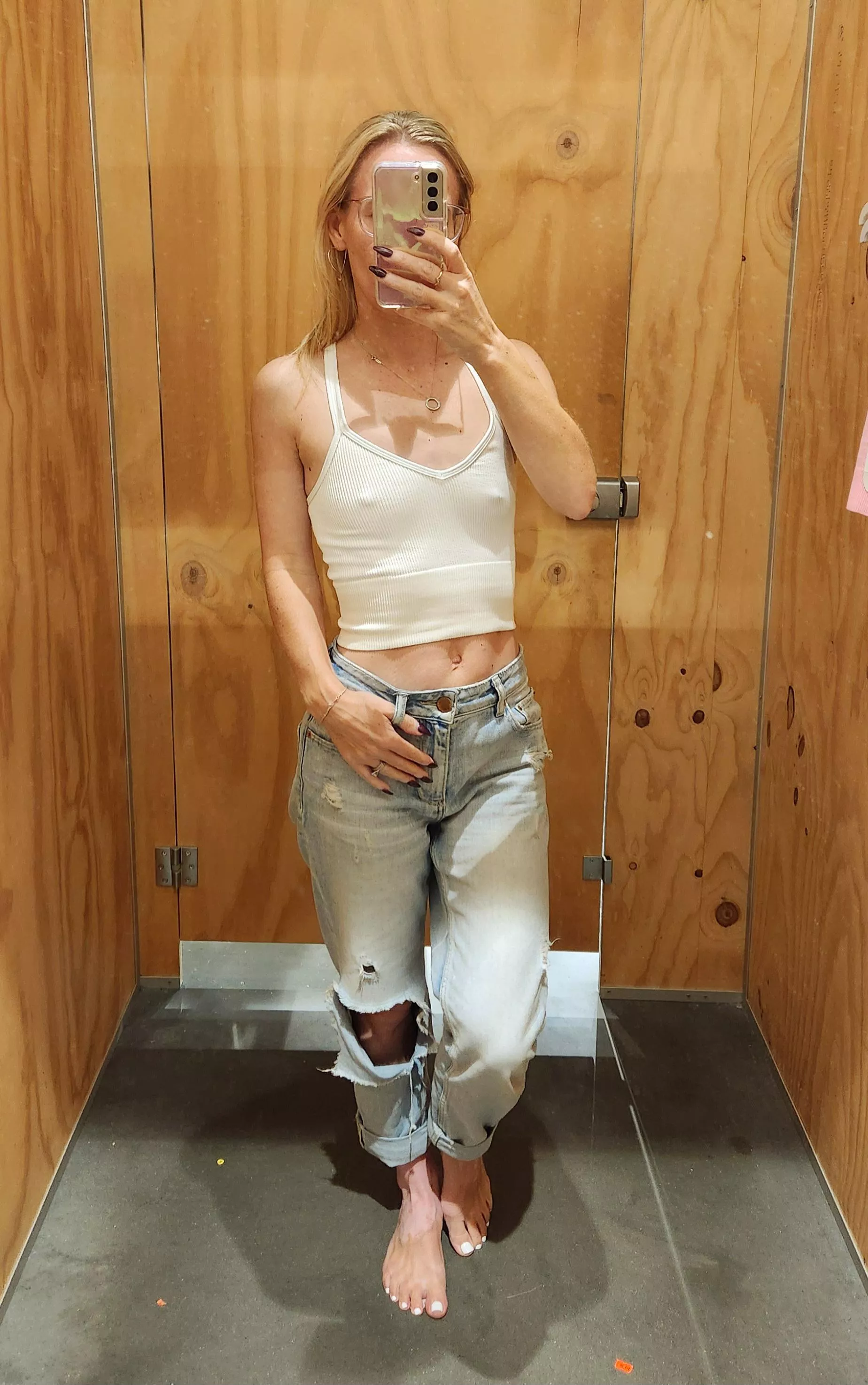 White is perfect (40f) posted by UVAus