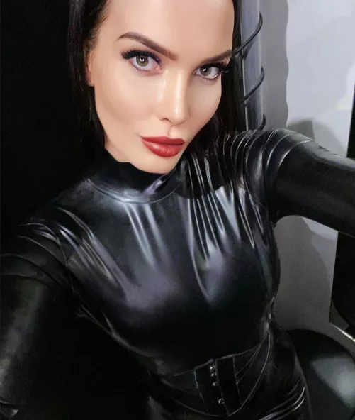 would you rub your body against mine? by mrs_utraviolence