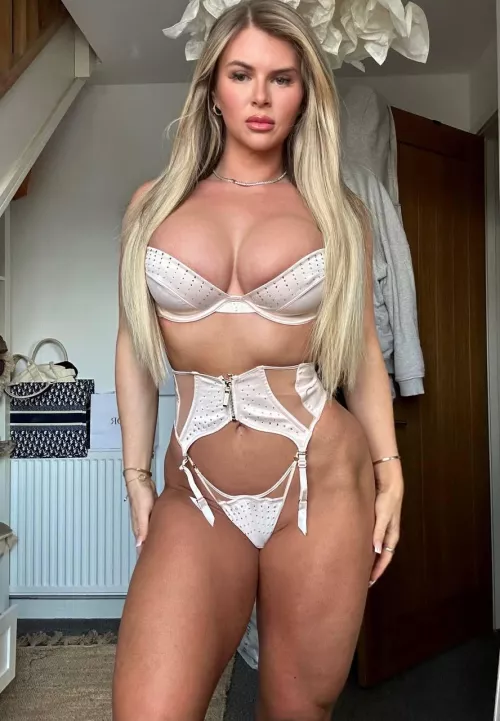 Your bimbo slut needs training by Paislelkm