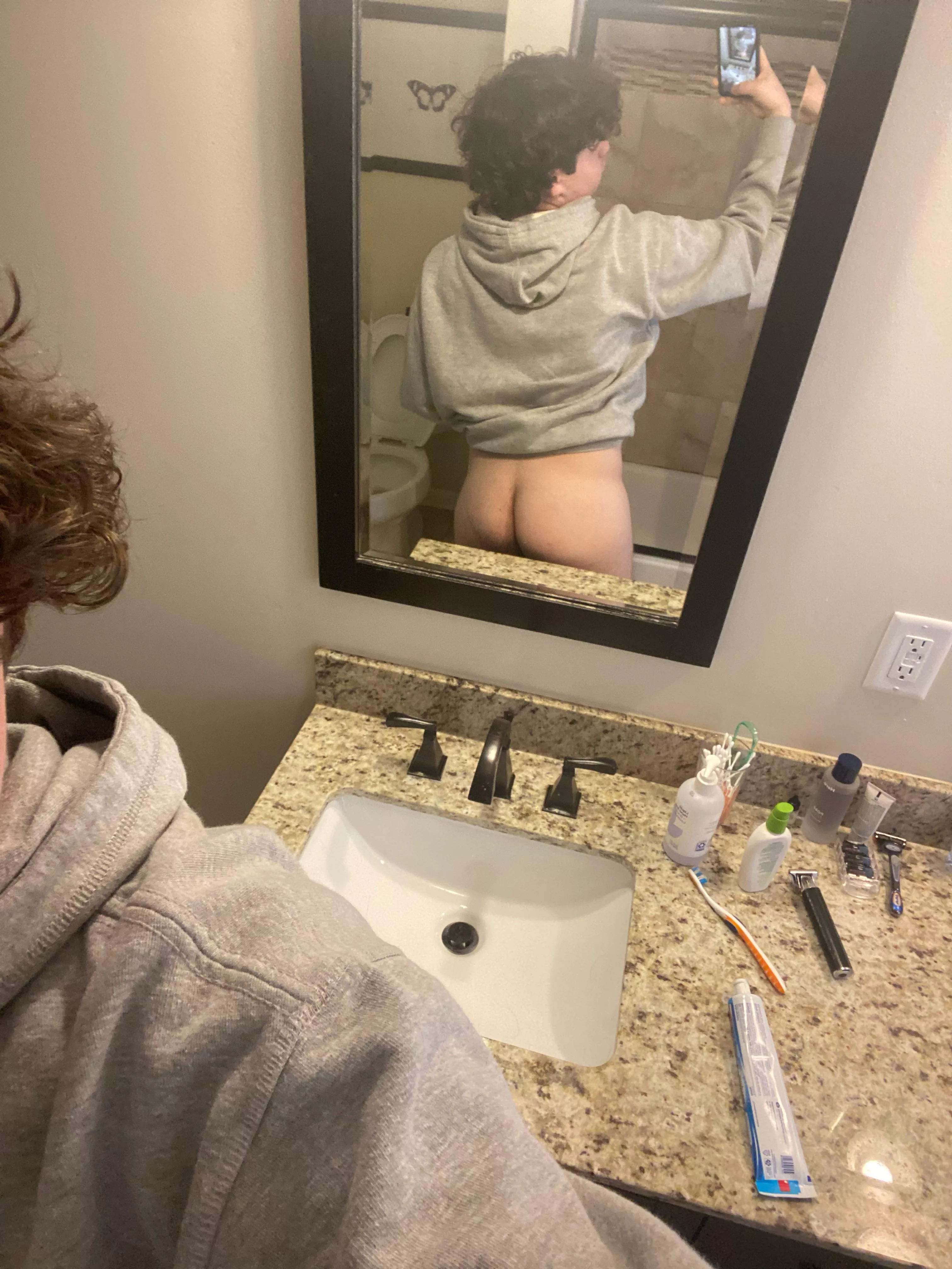 18 the door is open if you want to join me ;) alex_scott318 posted by alex_scott318