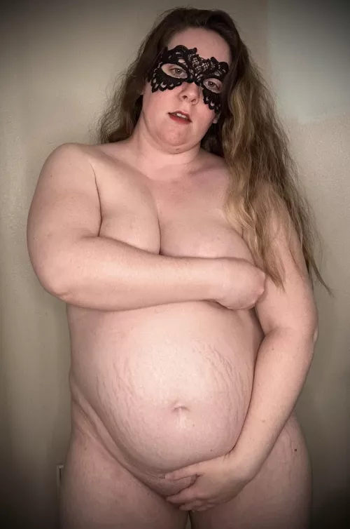 23 weeks and a beautiful bump by CurvyMamasFeet