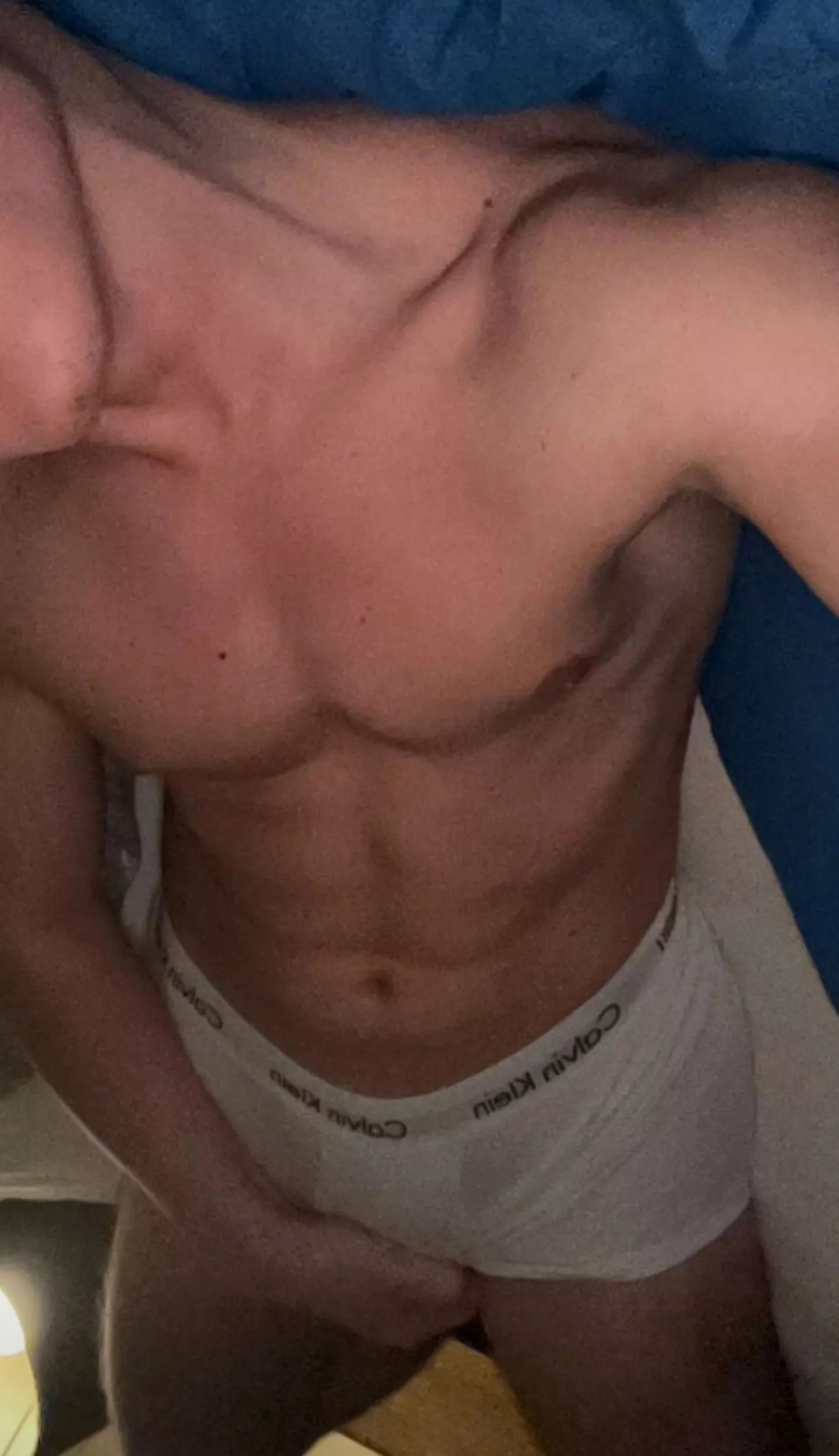 24 Looking for strong bros any age who wanna chat  posted by Batica_gym99