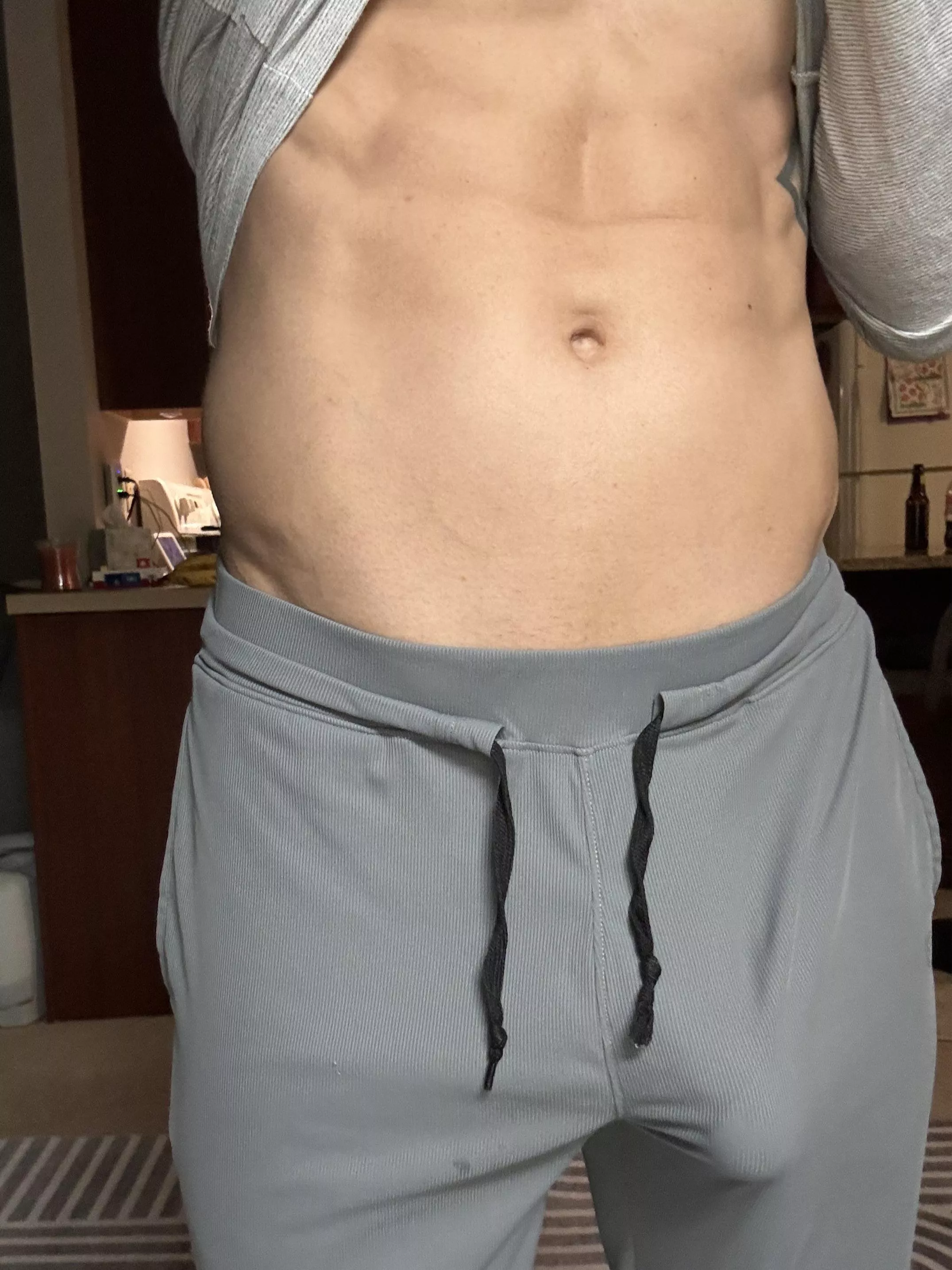 (41) Acceptable gym attire? posted by feelnitat40