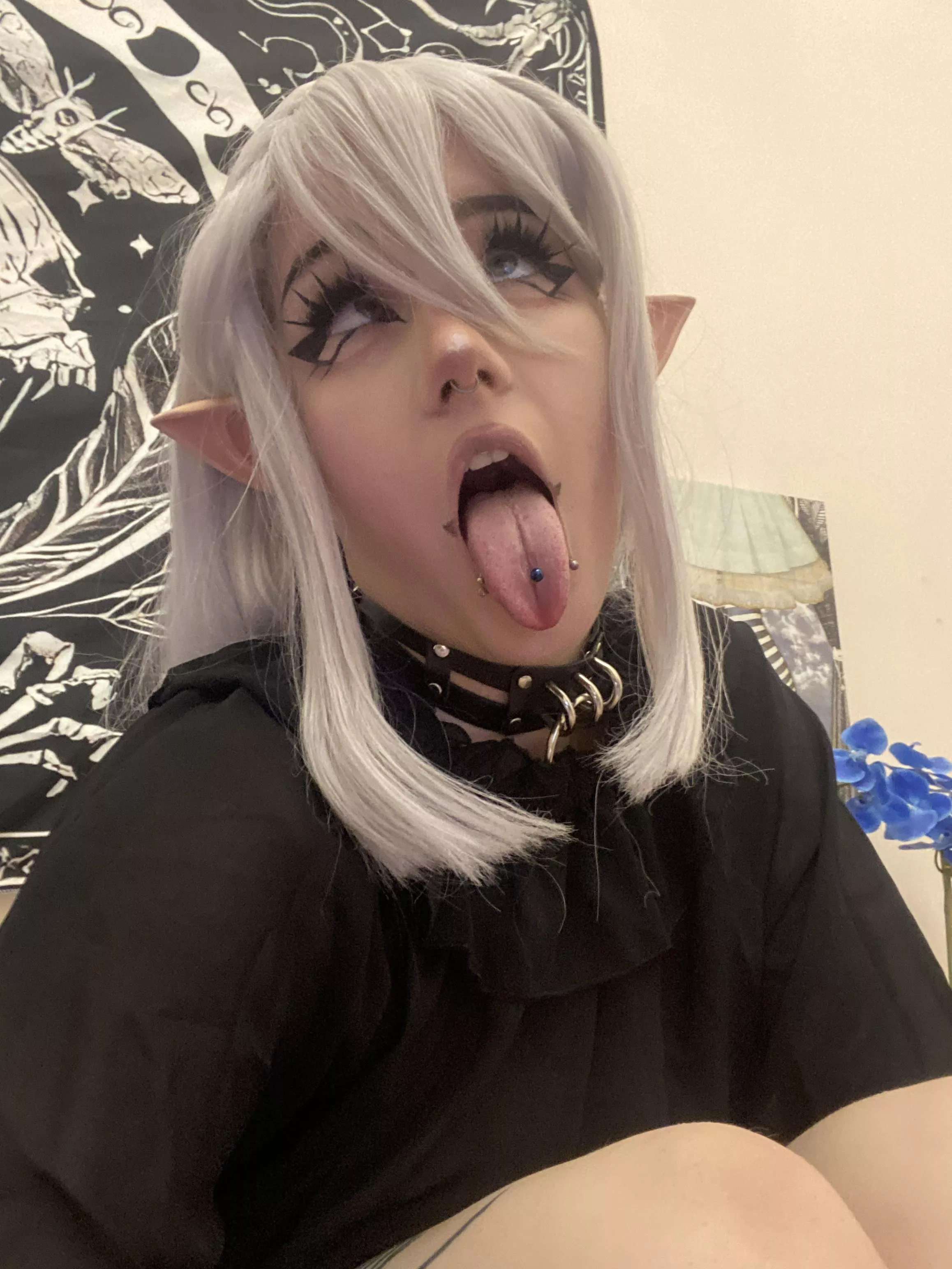 Aim for my pretty mouth posted by hellinnlove