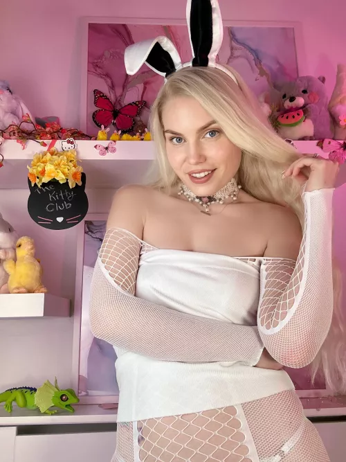 Are bunny girls hot too?  by ittybityprettykitty