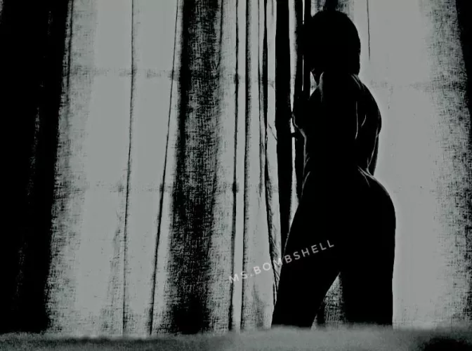 Are you a married man looking at my nudes? Just say Y or N by hugekisses4u