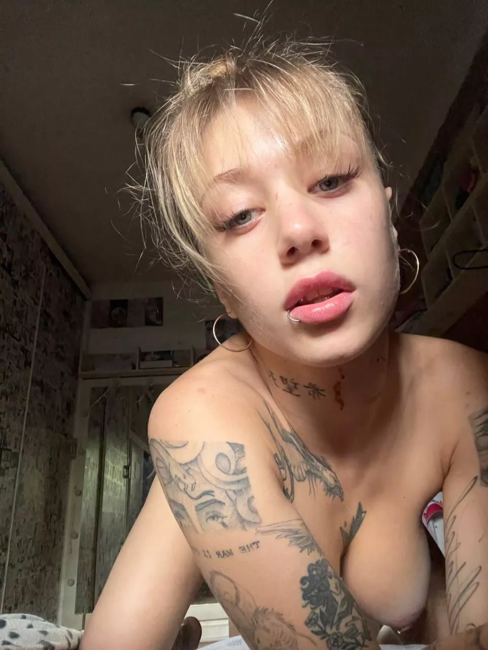 came at home after school and now im such posted by NoelleeBlair