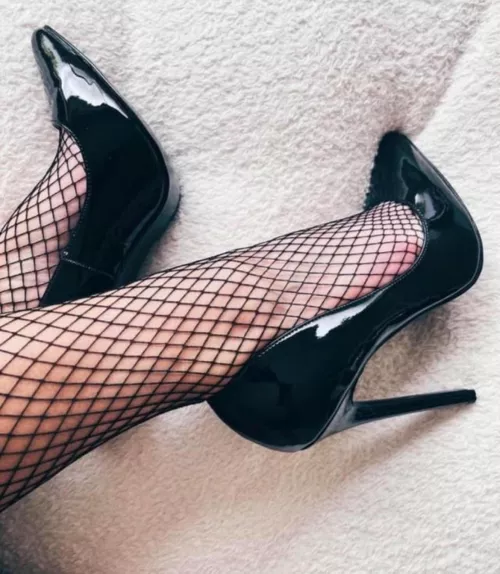 Classic. Sexy 👠  by MistressLolaInLatex