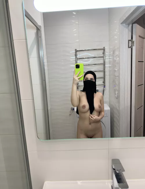 come to my looking-glass world by Lara_xoe