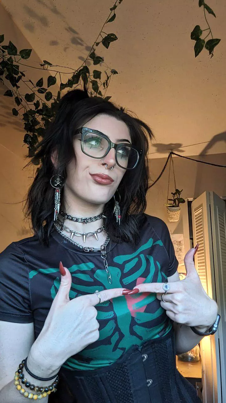 every 'hello' gets a nude [18F] posted by Ok_Pomegranate8943