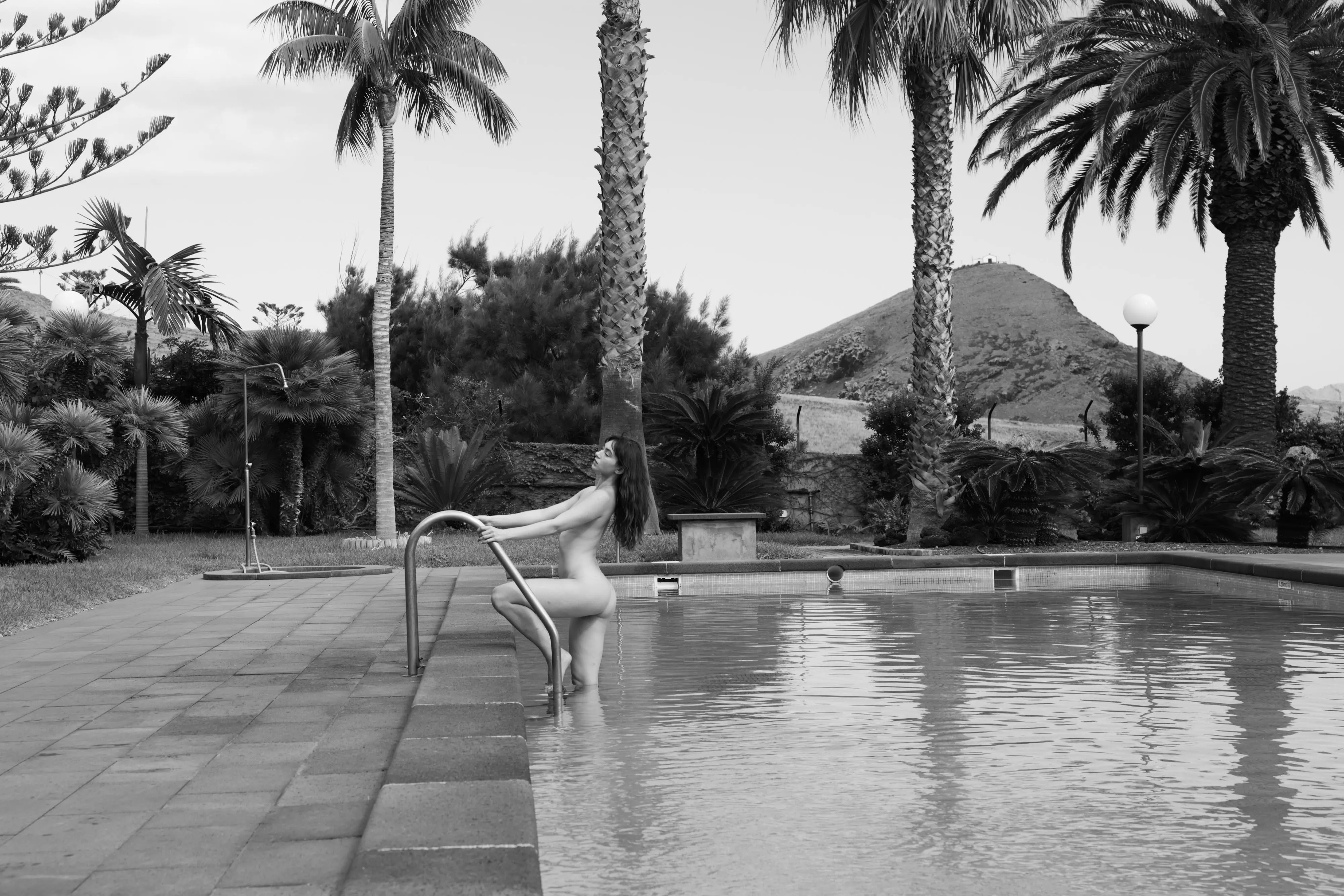 Hoping people around the pool see  posted by bellaballerina_