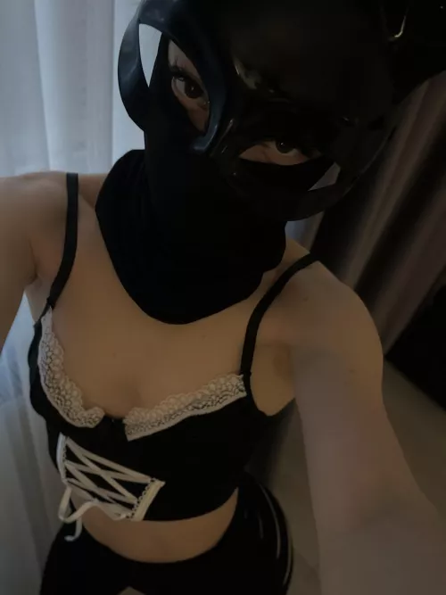 I always get bully by being flat chest almost by serapetal