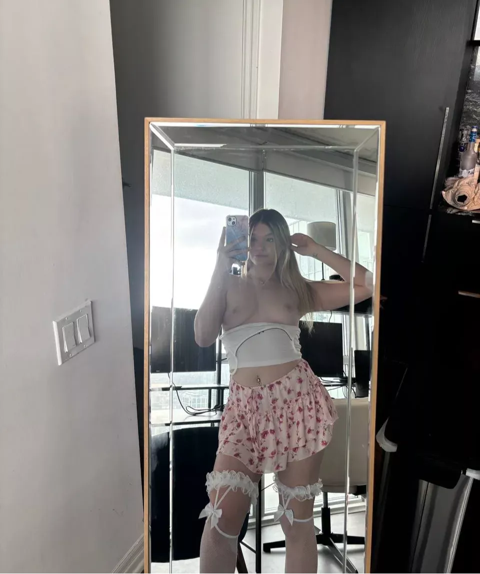 I am a cock hungry slut posted by mrgnbritt