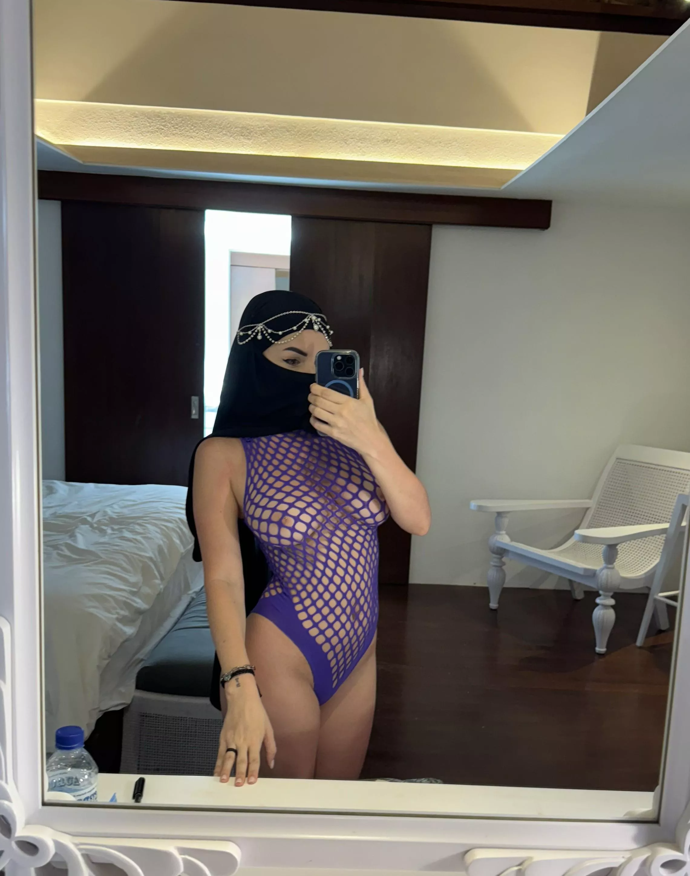 I love taking sexy selfies in nets and sending them to strangers posted by possiblySink89