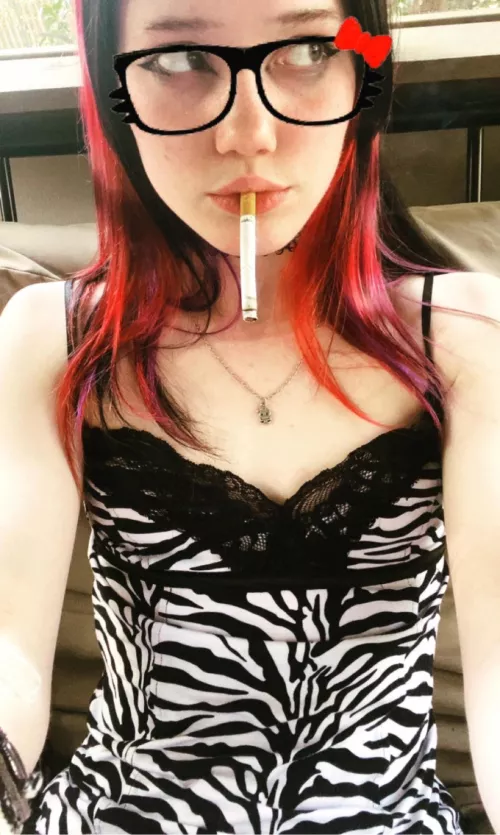 I luv smoking by GrrlyRain