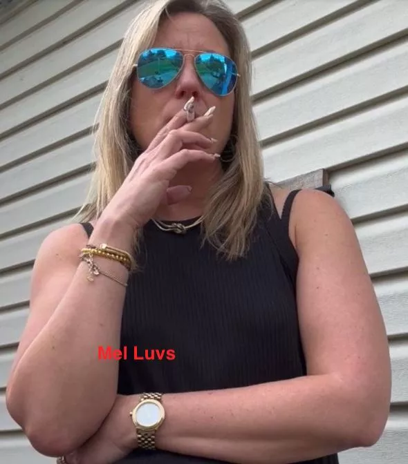 I'm Waiting for Some Birthday Love..... posted by melluvsitall