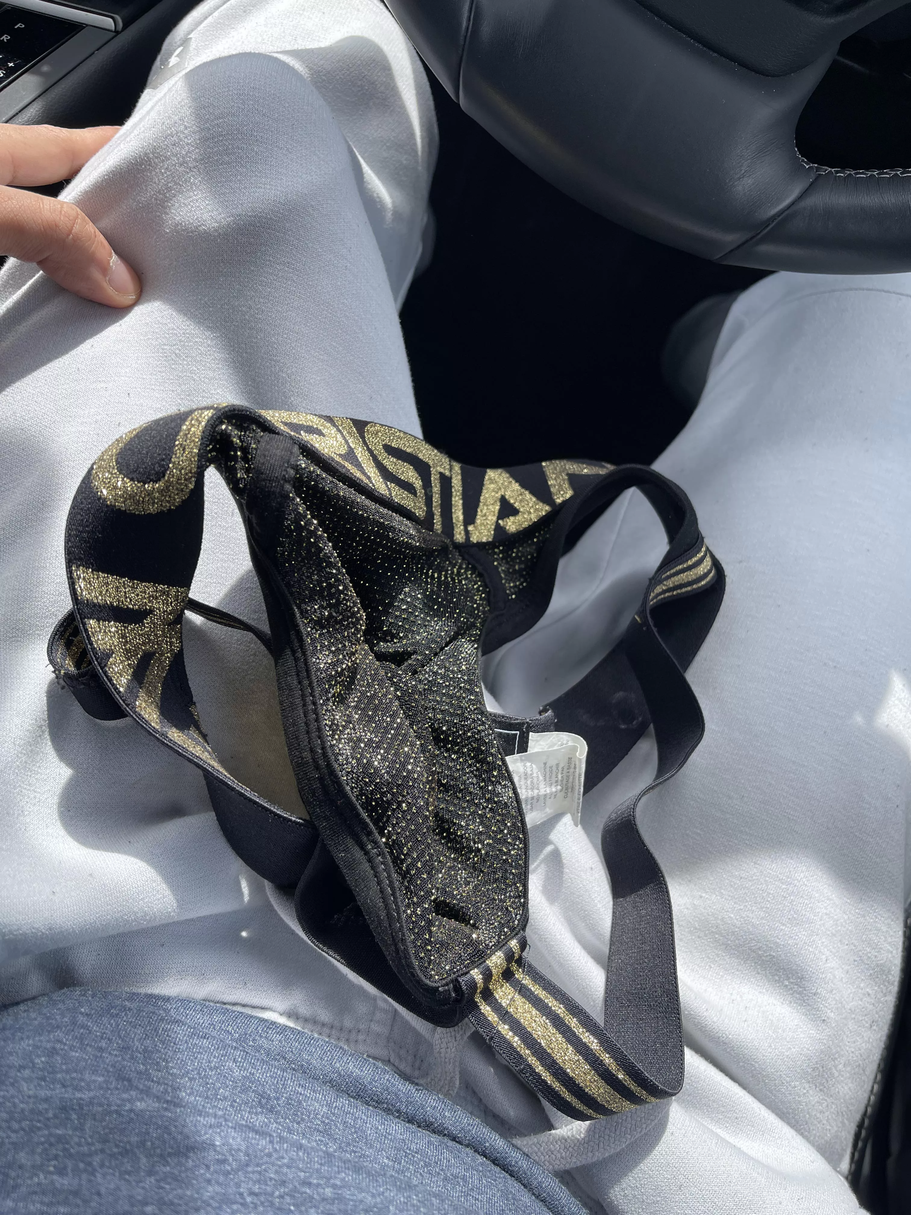 It’s so sunny and hot outside. I think I’m gonna go commando so that my balls doesn’t get too sweaty  posted by anonhungdoctor