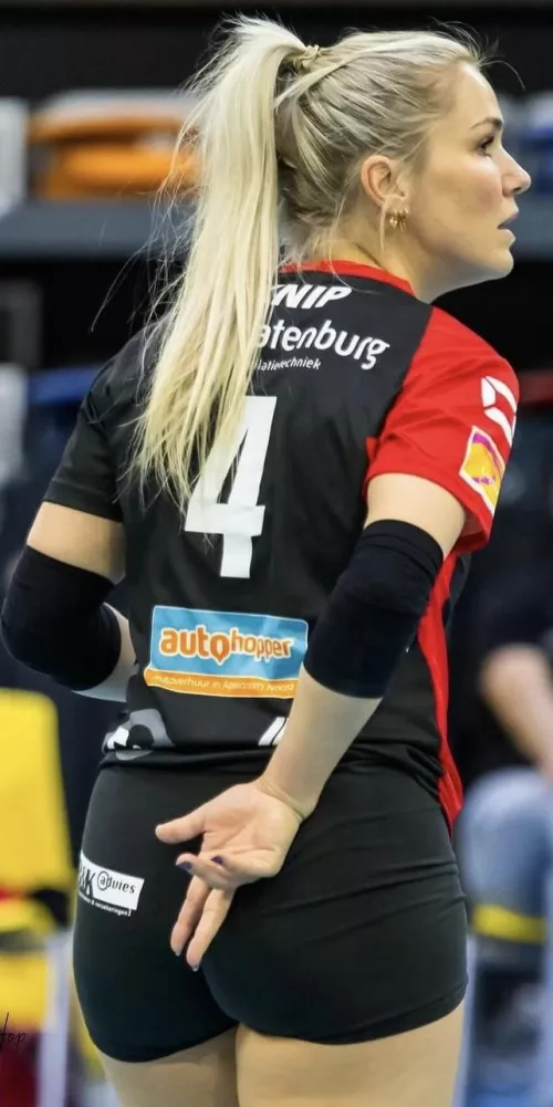 Kirsten Knip by dmme2471