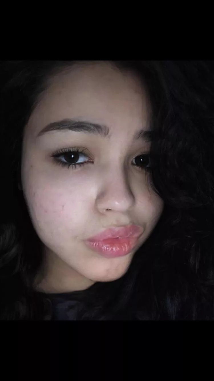 Kiss mommy 💋now  posted by Sissyslut638494