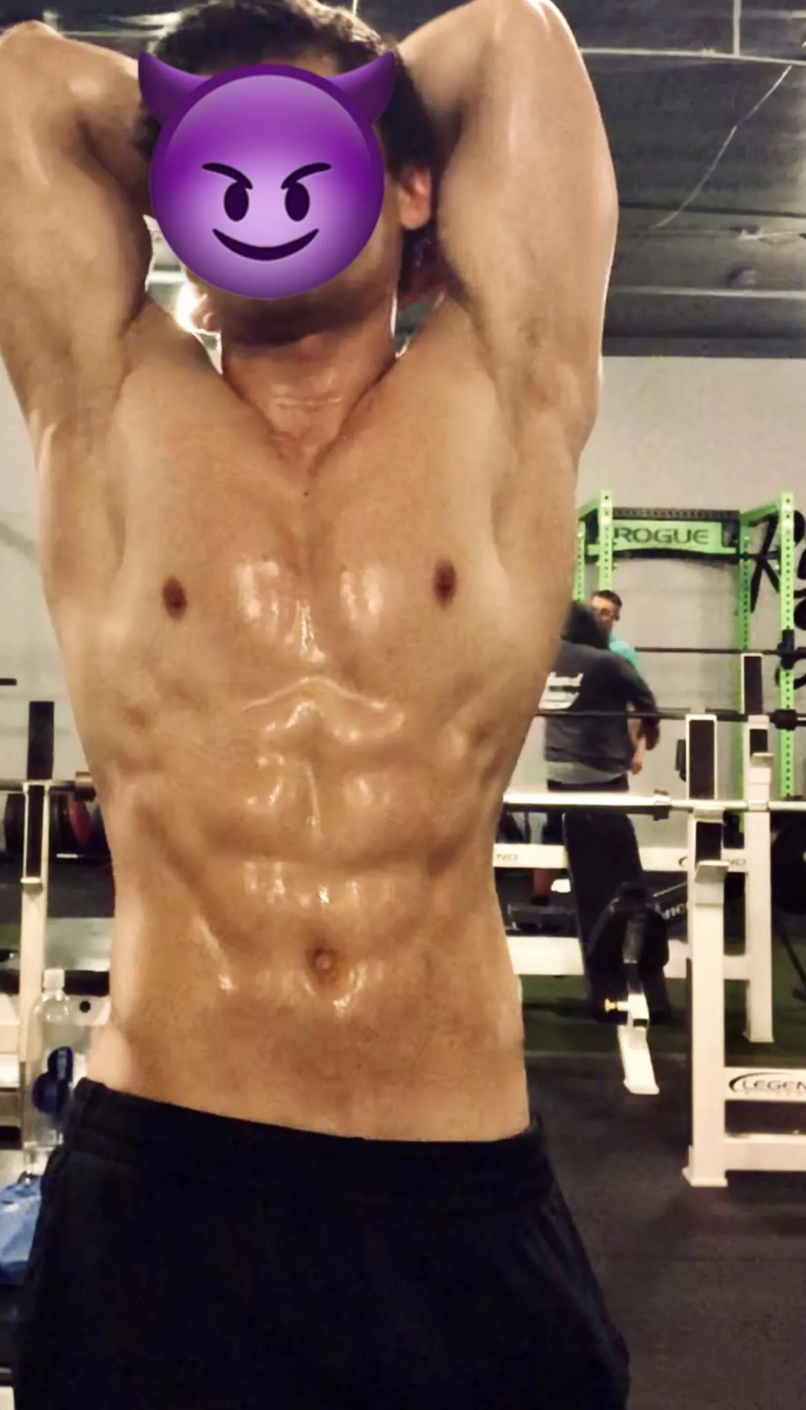 Looking to get a cutie to lick my ripped body and CLEAN me up ;) posted by TheeGuyDerek