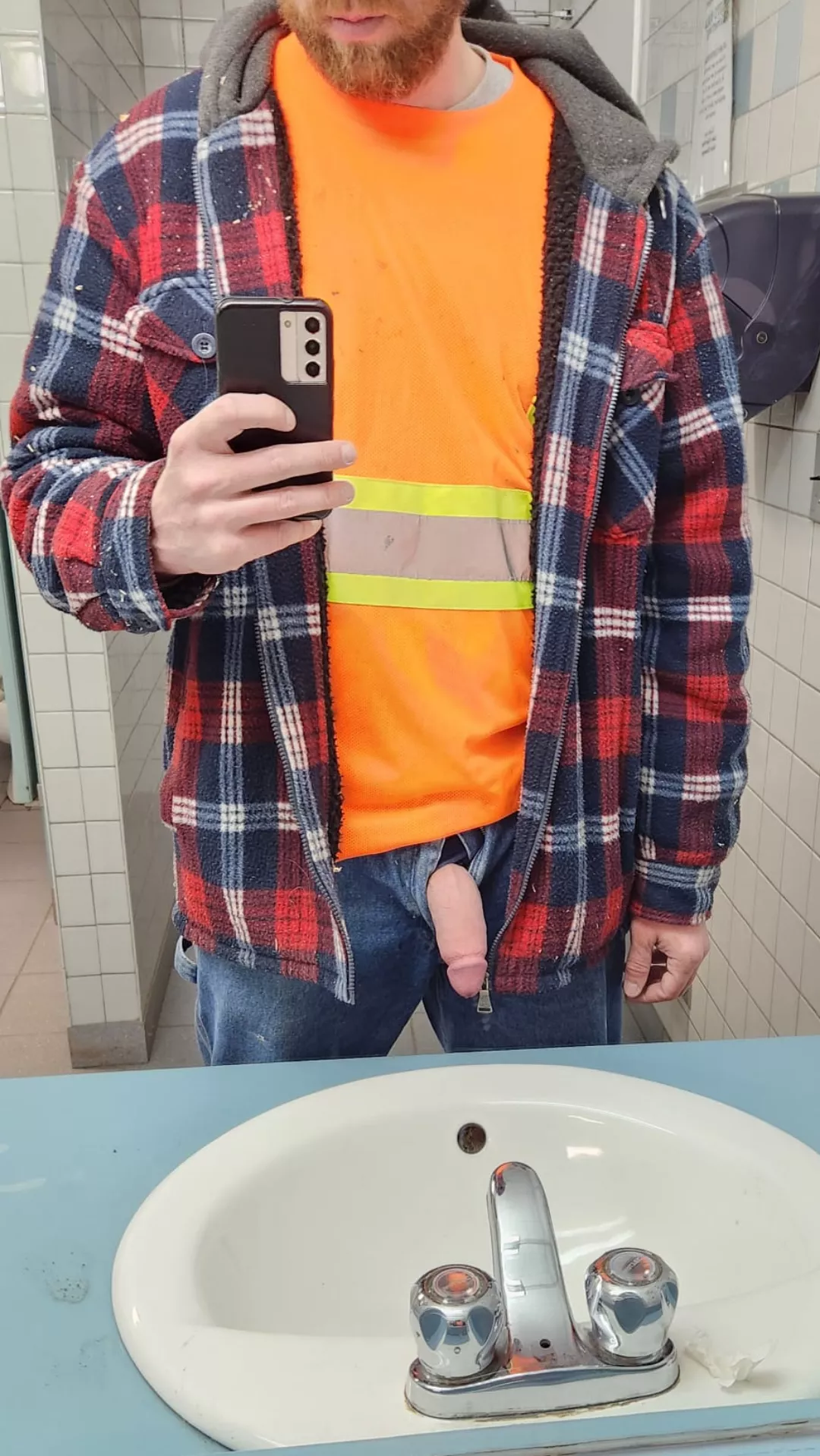 Lunch at the truckstop  posted by CutCarpenter