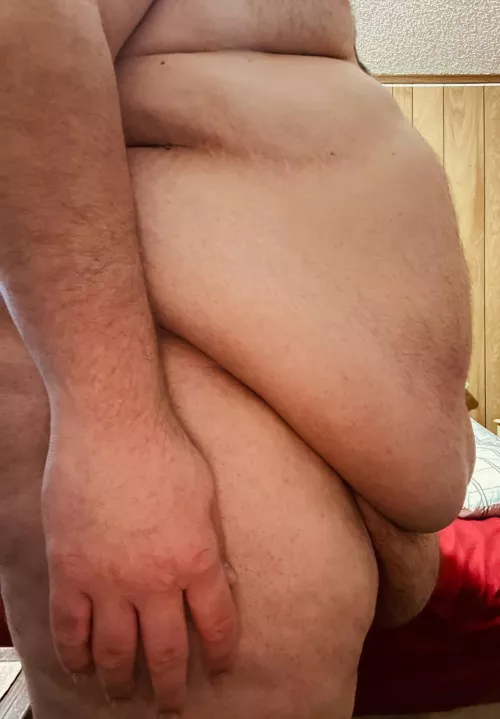 My girlfriend loves how small she is compared to me. by BeeandBear69