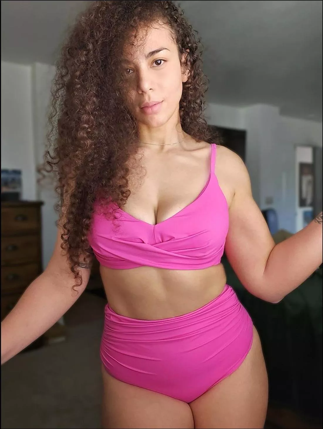 Samantha Irvin posted by NoOne-Really11