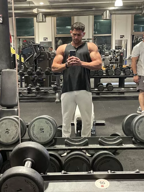 Seems like the perfect place for me  by TheKingDavid_